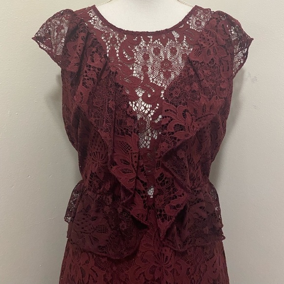 BB Dakota RSVP Lace Dress - Picture 4 of 15